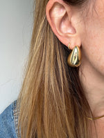 Load image into Gallery viewer, Maxi drop earrings
