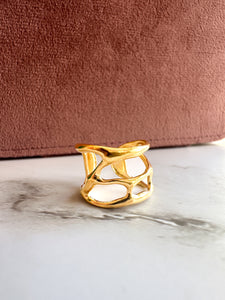 Maxi abstract ring
