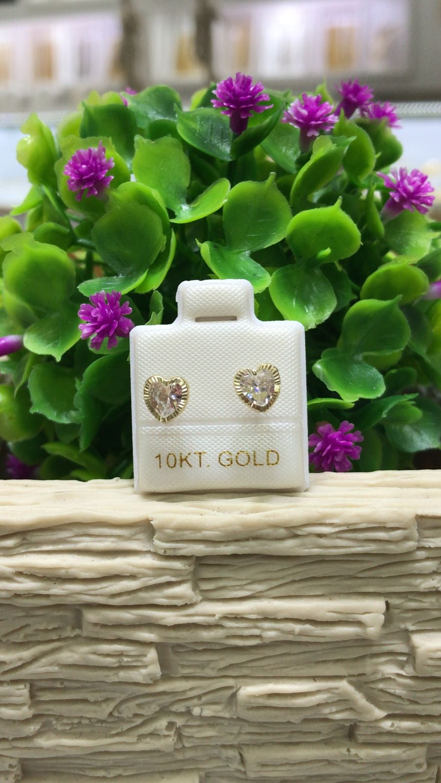 10k Solid Heart studs