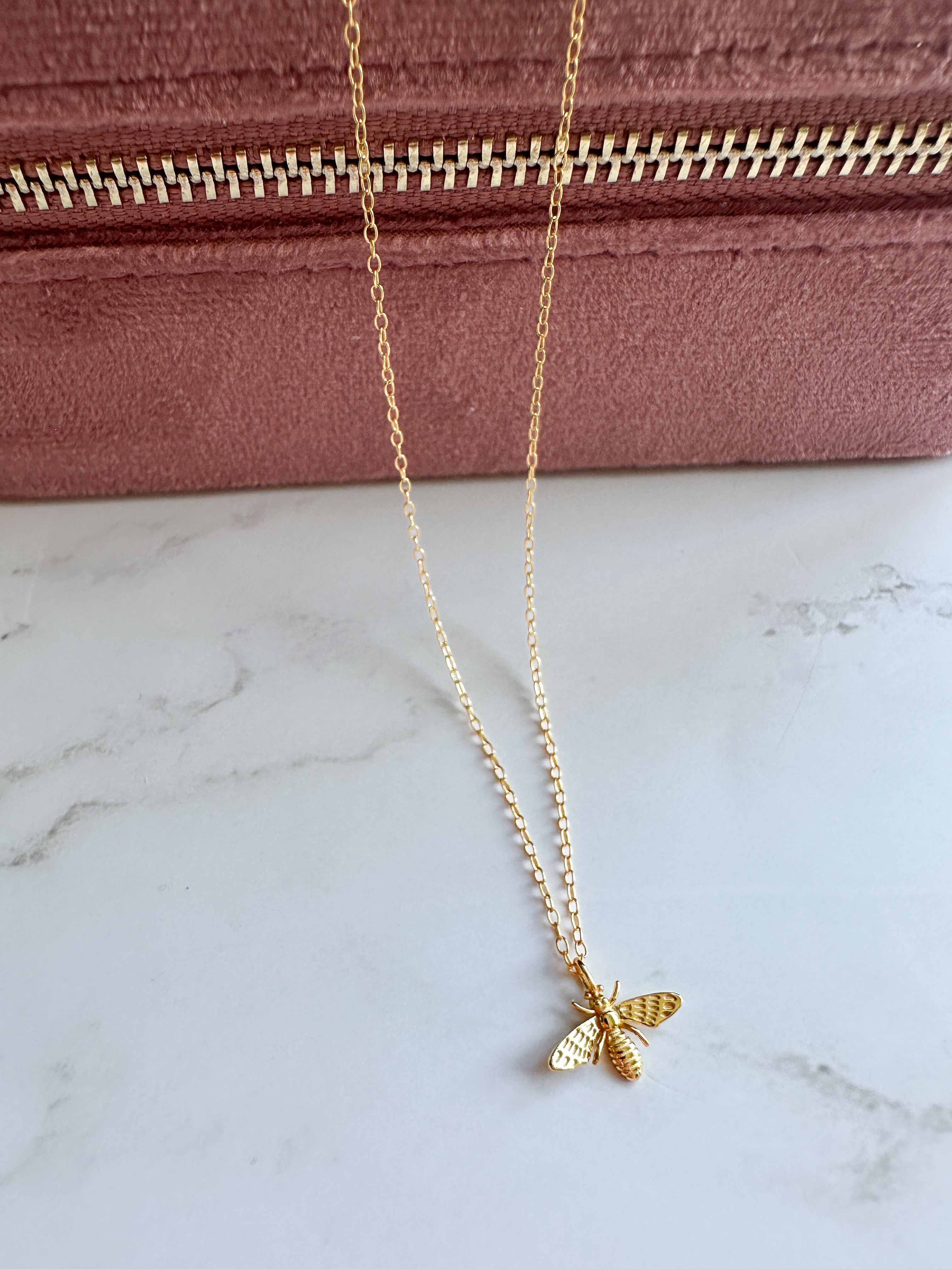 Bee kind necklace, limited edition