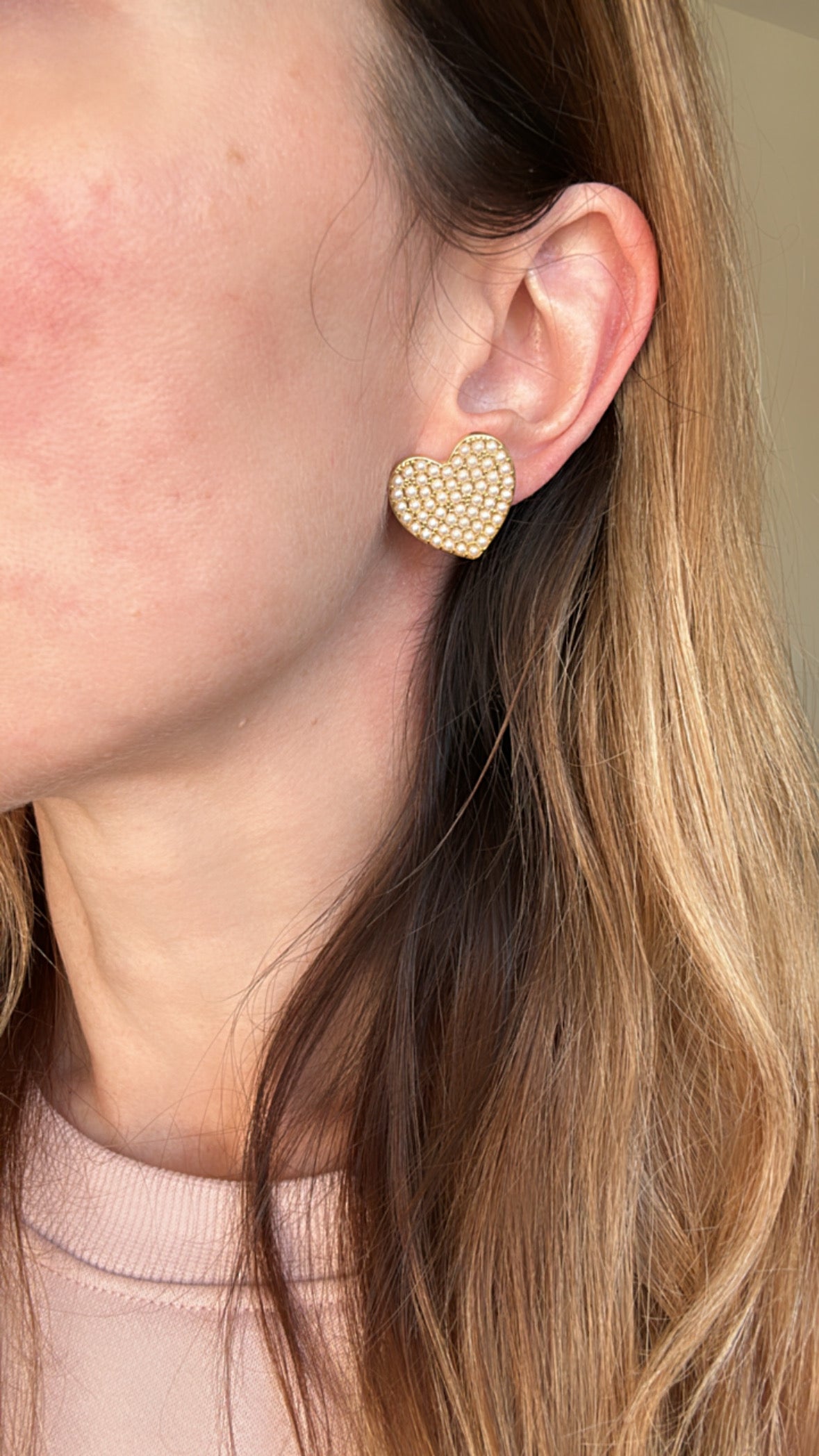 Pearl lover studs