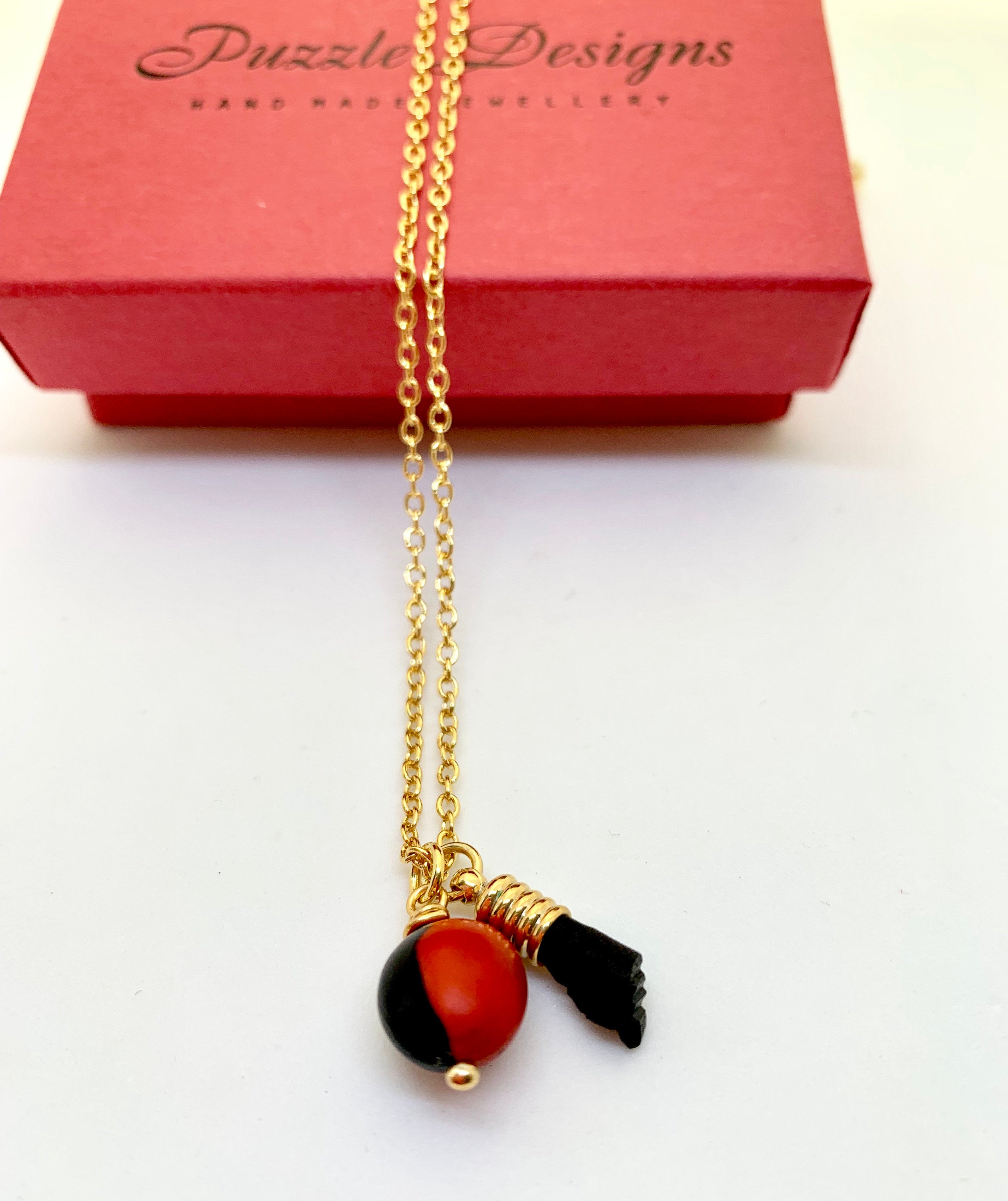 Peonia and azabache necklace